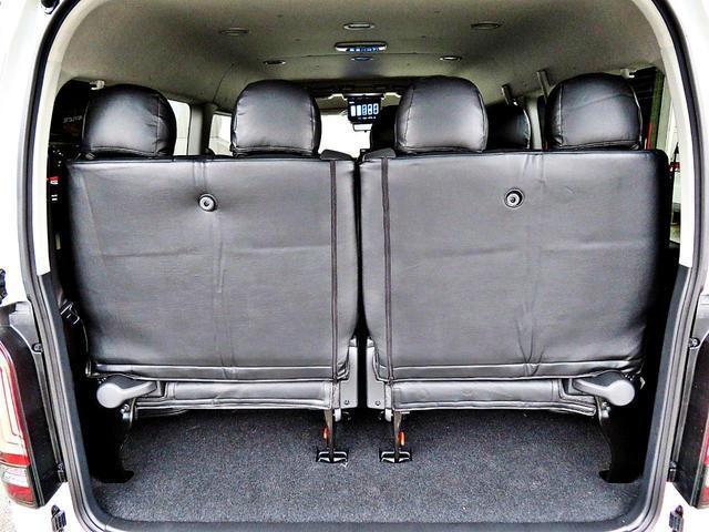 ハイエースワゴン ＧＬ　４ＷＤ／ブラックＥＤ／ＰＶＭ／ＢＩＧ－Ｘ／１１インチ／後席モニター／シートカバー／フルセグナビ／デジタルミラー／全周囲カメラ／ＴＳＳ／ＬＥＤヘッド＆フォグ／１６インチＡＷ／オープンカントリー／未登録車（11枚目）