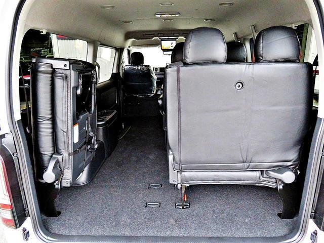 ハイエースワゴン ＧＬ　４ＷＤ／ブラックＥＤ／ＰＶＭ／ＢＩＧ－Ｘ／１１インチ／後席モニター／シートカバー／フルセグナビ／デジタルミラー／全周囲カメラ／ＴＳＳ／ＬＥＤヘッド＆フォグ／１６インチＡＷ／オープンカントリー／未登録車（12枚目）