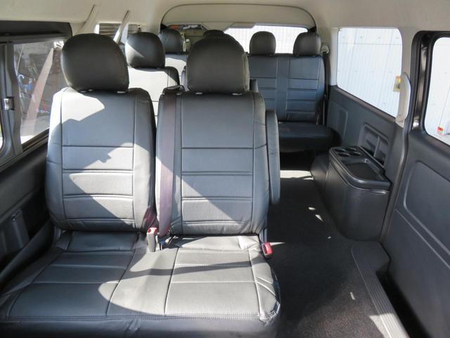 ハイエースワゴン ＧＬ　新車未登録／２７００ｃｃ／ＬＥＤヘッド／ＤＩＭ／ＰＶＭ／バンパーガード／コブラＬＥＤテール／ブラックシートカバー／オリジナルホイール／オープンカントリーＭＴ／ナビ／フリップ／オーバーフェンダー（7枚目）