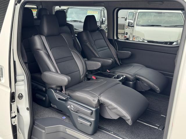 ハイエースワゴン ＧＬ　ファインテックツアラー／４ＷＤ／即お渡し／未登録新車／ＪＡＯＳ／４１５コブラ／ＬＥＤテール／ＪＡＯＳマッドガード／ＪＡＯＳスキッドバ－／デジタルインナーミラー／寒冷地仕様／７インチナビ／ＥＴＣ（9枚目）