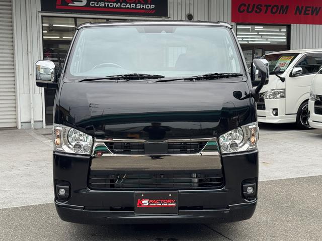 ハイエースバン スーパーＧＬ　ダークプライムＩＩ　未登録新車／コンプリートカー／バッドフェイス／４１５コブラ／フロントスポイラー／ＥＳＳＥＸ／ＥＷ－１７／ヨコハマパラダ／ローダウン／ヴァレンティ／ＬＥＤテールランプ／ハイエースカスタム／パノラミック（12枚目）