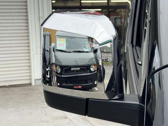 ハイエースバン スーパーＧＬ　ダークプライムＩＩ　未登録新車／コンプリートカー／バッドフェイス／４１５コブラ／フロントスポイラー／ＥＳＳＥＸ／ＥＷ－１７／ヨコハマパラダ／ローダウン／ヴァレンティ／ＬＥＤテールランプ／ハイエースカスタム／パノラミック（27枚目）
