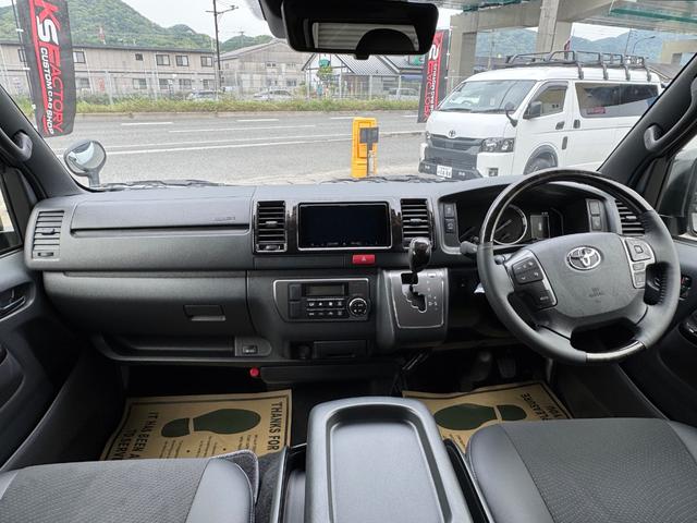 ハイエースバン スーパーＧＬ　ダークプライムＩＩ　未登録新車／コンプリートカー／バッドフェイス／４１５コブラ／フロントスポイラー／ＥＳＳＥＸ／ＥＷ－１７／ヨコハマパラダ／ローダウン／ヴァレンティ／ＬＥＤテールランプ／ハイエースカスタム／パノラミック（3枚目）