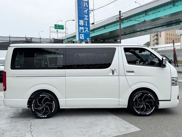 ハイエースバン スーパーＧＬ　ダークプライムＩＩ　未登録新車／コンプリートカー／バッドフェイス／４１５コブラ／フロントスポイラー／ＥＳＳＥＸ／ＥＷ－１７／ヨコハマパラダ／ローダウン／ヴァレンティ／ＬＥＤテールランプ／ハイエースカスタム／パノラミック（10枚目）