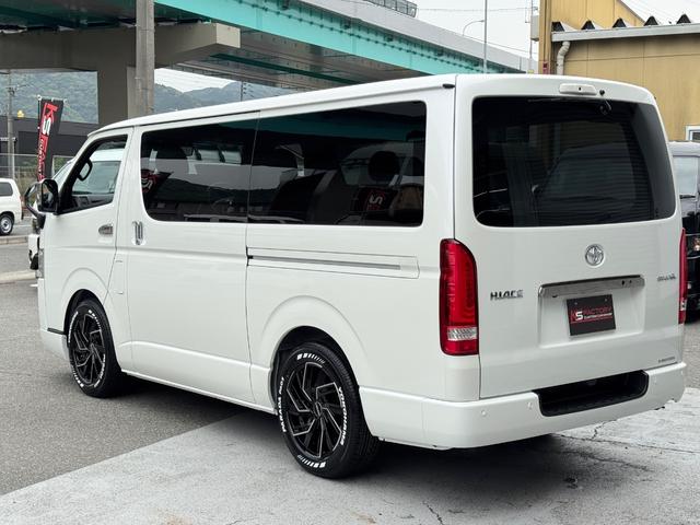 ハイエースバン スーパーＧＬ　ダークプライムＩＩ　未登録新車／コンプリートカー／バッドフェイス／４１５コブラ／フロントスポイラー／ＥＳＳＥＸ／ＥＷ－１７／ヨコハマパラダ／ローダウン／ヴァレンティ／ＬＥＤテールランプ／ハイエースカスタム／パノラミック（17枚目）