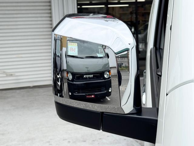 ハイエースバン スーパーＧＬ　ダークプライムＩＩ　未登録新車／コンプリートカー／バッドフェイス／４１５コブラ／フロントスポイラー／ＥＳＳＥＸ／ＥＷ－１７／ヨコハマパラダ／ローダウン／ヴァレンティ／ＬＥＤテールランプ／ハイエースカスタム／パノラミック（23枚目）