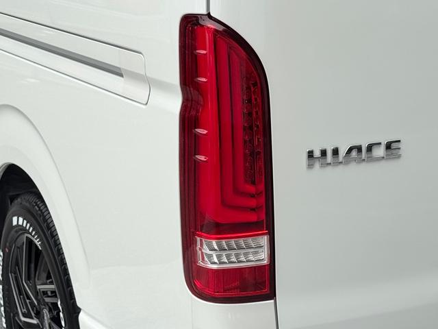 ハイエースバン スーパーＧＬ　ダークプライムＩＩ　未登録新車／コンプリートカー／バッドフェイス／４１５コブラ／フロントスポイラー／ＥＳＳＥＸ／ＥＷ－１７／ヨコハマパラダ／ローダウン／ヴァレンティ／ＬＥＤテールランプ／ハイエースカスタム／パノラミック（32枚目）