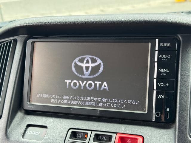 タウンエースバン ＧＬ　Ｌｕａｎａ／レーザーブルー／ツートンペイント／ベッドキット／床パネル／ブラウン内装／テーブル／丸目ヘッドランプ／シートカバー／ナビ／ＥＴＣ／キャンプ仕様／タウンエースカスタム／アウトドア仕様（64枚目）