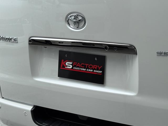 ハイエースバン スーパーＧＬ　ダークプライムＩＩ　未登録新車／コンプリートカー／バッドフェイス／４１５コブラ／フロントスポイラー／ＥＳＳＥＸ／ＥＷ－１７／ヨコハマパラダ／ローダウン／ヴァレンティ／ＬＥＤテールランプ／ハイエースカスタム／パノラミック（34枚目）