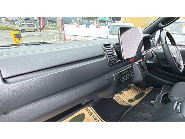ハイエースバン スーパーＧＬ　ダークプライムＩＩ　未登録新車／コンプリートカー／バッドフェイス／４１５コブラ／フロントスポイラー／ＥＳＳＥＸ／ＥＷ－１７／ヨコハマパラダ／ローダウン／ヴァレンティ／ＬＥＤテールランプ／ハイエースカスタム／パノラミック（67枚目）