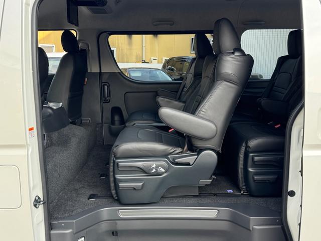ハイエースワゴン ＧＬ　新車／ローダウン／４１５コブラフロントスポイラー／ＬＥＤテールランプ／ＥＳＳＥＸ／１７ＡＷ／ＵＩビークル／シートカバー／フリップダウンモニター／７インチナビ／ＥＴＣ／ハイエースカスタム（14枚目）
