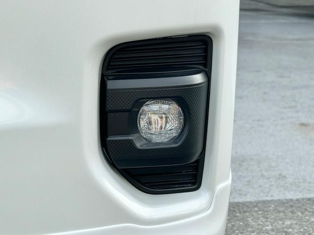 ハイエースワゴン ＧＬ　新車／ローダウン／４１５コブラフロントスポイラー／ＬＥＤテールランプ／ＥＳＳＥＸ／１７ＡＷ／ＵＩビークル／シートカバー／フリップダウンモニター／７インチナビ／ＥＴＣ／ハイエースカスタム（41枚目）