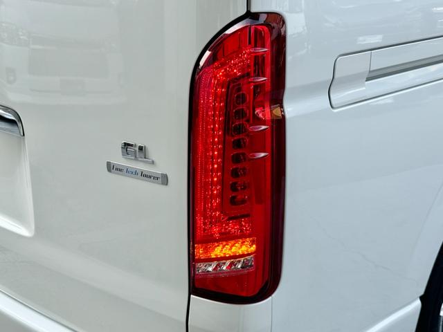 ハイエースワゴン ＧＬ　新車／ローダウン／４１５コブラフロントスポイラー／ＬＥＤテールランプ／ＥＳＳＥＸ／１７ＡＷ／ＵＩビークル／シートカバー／フリップダウンモニター／７インチナビ／ＥＴＣ／ハイエースカスタム（50枚目）