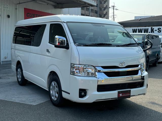 ハイエースワゴン ＧＬ　未登録新車／２ＷＤ／即納車／パワースライドドア／ＬＥＤヘッドライト／プッシュスタート／デジタルインナーミラー／パノラミックビューモニター／レーンデパーチャーアラートメント／オトマチックハイビーム（19枚目）