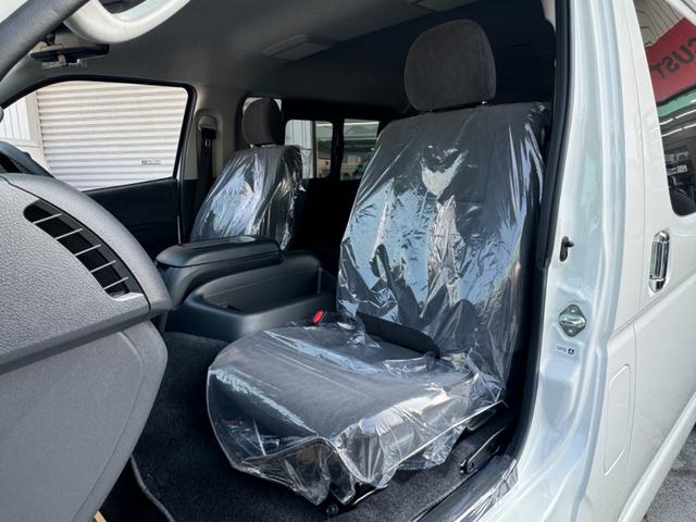 ハイエースワゴン ＧＬ　未登録新車／４ＷＤ／即納車／寒冷地仕様／パワースライドドア／ＬＥＤヘッドライト／プッシュスタート／デジタルインナーミラー／パノラミックビューモニター／レーンデパーチャーアラートメント（4枚目）