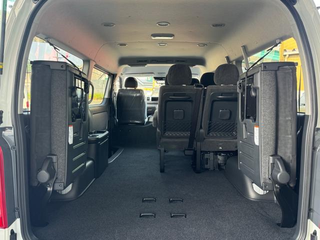 ハイエースワゴン ＧＬ　未登録新車／４ＷＤ／即納車／寒冷地仕様／パワースライドドア／ＬＥＤヘッドライト／プッシュスタート／デジタルインナーミラー／パノラミックビューモニター／レーンデパーチャーアラートメント（10枚目）