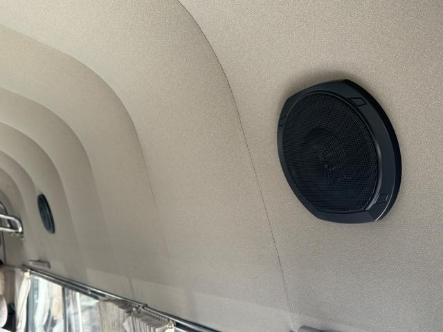 ハイエースワゴン グランドキャビンＧ－ｐ　ディーゼル車／上級グレードＧ－Ｐ／３型最終／２列目回転対座シート１０人乗り／ハイルーフ／スピーカー／社外ＡＷ／ＥＴＣ／ルームキャリア／普通免許運転可／３列シート／ハイエース（31枚目）