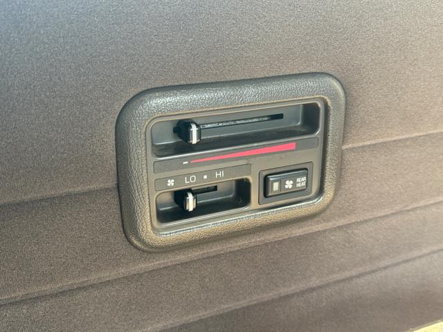 ハイエースワゴン グランドキャビンＧ－ｐ　ディーゼル車／上級グレードＧ－Ｐ／３型最終／２列目回転対座シート１０人乗り／ハイルーフ／スピーカー／社外ＡＷ／ＥＴＣ／ルームキャリア／普通免許運転可／３列シート／ハイエース（34枚目）