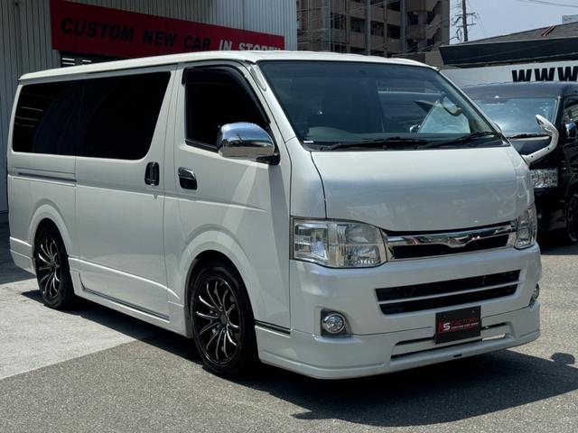 ハイエースバン スーパーＧＬ　ディーゼル車／フルエアロ／１８ＡＷ／４１５コブラ／ＭＴＳ／８インチナビ／フリップダウンモニター／床パネル／ベッドキット／ドライブレコーダー／シートカバー／ＬＥＤテールランプ／ハイエースカスタム（23枚目）