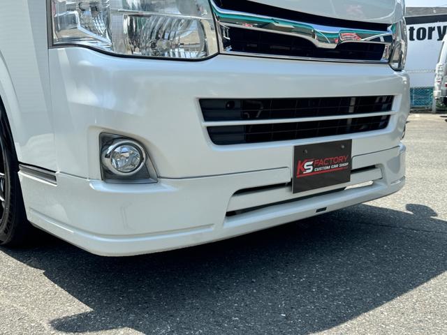 ハイエースバン スーパーＧＬ　ディーゼル車／フルエアロ／１８ＡＷ／４１５コブラ／ＭＴＳ／８インチナビ／フリップダウンモニター／床パネル／ベッドキット／ドライブレコーダー／シートカバー／ＬＥＤテールランプ／ハイエースカスタム（29枚目）
