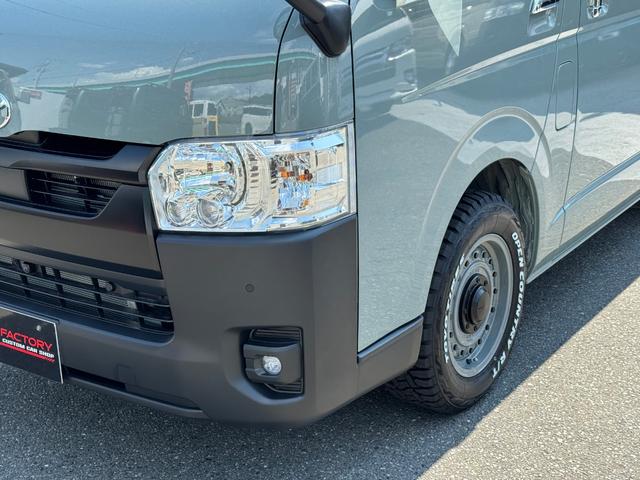 ハイエースバン スーパーＧＬ　未登録新車／アースカラーパッケージ／アーバンカーキ／ＤＥＥＮコロラド／ＴＯＹＯタイヤ／全方位カメラ／パワースライドドア／デジタルインナーミラー／クリアランスソナー／バックカメラ（5枚目）