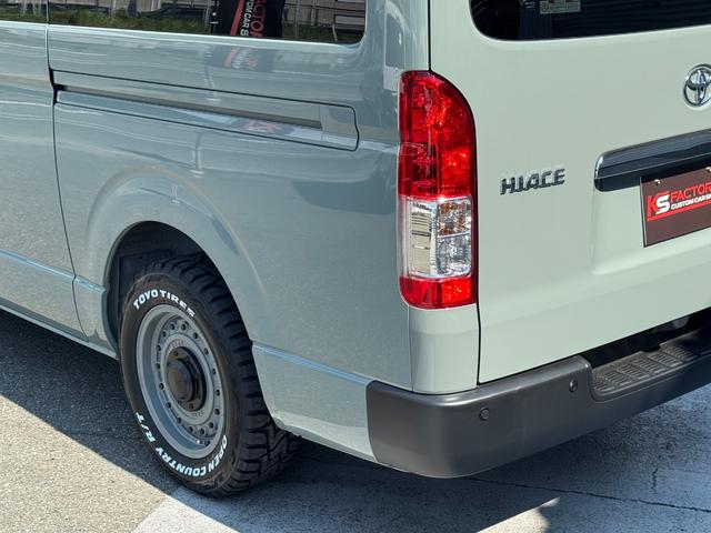 ハイエースバン スーパーＧＬ　未登録新車／アースカラーパッケージ／アーバンカーキ／ＤＥＥＮコロラド／ＴＯＹＯタイヤ／全方位カメラ／パワースライドドア／デジタルインナーミラー／クリアランスソナー／バックカメラ（10枚目）