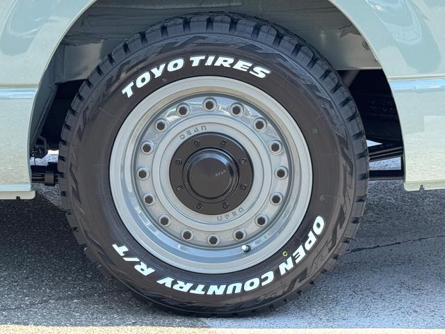 ハイエースバン スーパーＧＬ　未登録新車／アースカラーパッケージ／アーバンカーキ／ＤＥＥＮコロラド／ＴＯＹＯタイヤ／全方位カメラ／パワースライドドア／デジタルインナーミラー／クリアランスソナー／バックカメラ（14枚目）
