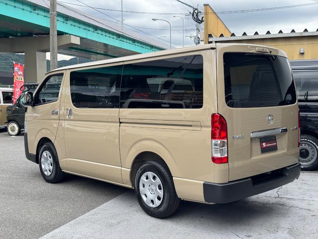 ハイエースバン スーパーＧＬ　未登録新車／アースカラーパッケージ／ベージュ／全方位カメラ／両側パワースライドドア／デジタルインナーミラー／クリアランスソナー／バックカメラ／衝突軽減ブレーキ／１００Ｖコンセント（5枚目）