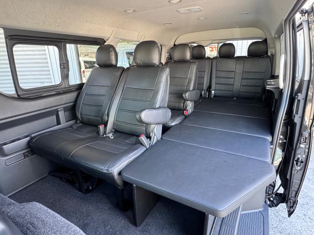 ハイエースワゴン ＧＬ　未登録新車／ワゴンＧＬ／４ＷＤ／ＫＳＦワゴンベッドキト／ＥＳＳＥＸ／ＣＲＳ／ＥＬ－１６／ＴＯＹＯタイヤ／ＧＲマッドフラップ／ＬＥＤ付スポイラー／全方位カメラ／カロッツェリアナビ／フリップダウンモニター（6枚目）