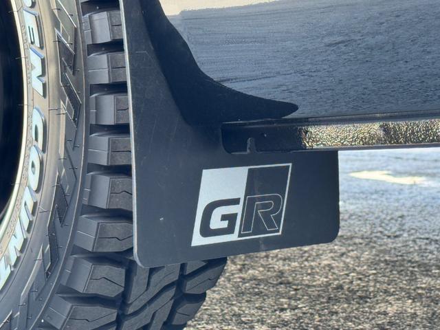 ハイエースワゴン ＧＬ　未登録新車／ワゴンＧＬ／４ＷＤ／ＫＳＦワゴンベッドキト／ＥＳＳＥＸ／ＣＲＳ／ＥＬ－１６／ＴＯＹＯタイヤ／ＧＲマッドフラップ／ＬＥＤ付スポイラー／全方位カメラ／カロッツェリアナビ／フリップダウンモニター（54枚目）