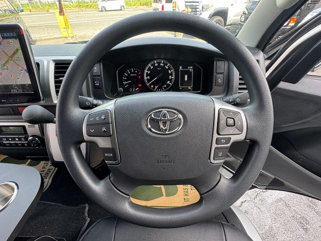 ハイエースワゴン ＧＬ　ＫＳＦシートアレンジ／ＡＬＰＩＮＥ１１インチ／１２．８インチ／ベッドキット／フローリング／車中泊／テーブル／ＥＴＣ／ファブレスＸＲ－６／１７ＡＷ／ナスカータイヤ／４１５コブラ／Ｆスポイラー／ローダウン（33枚目）