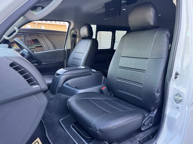 ハイエースワゴン ＧＬ　新車／４ＷＤ／ＫＳＦシートアレンジ／ラウンジパッケージ／カロッツェリアナヒ／ＥＴＣ／フリップダウンモニター／パノラミックビューモニター／キャンピングカー仕様／車中泊仕様／フルフラット／フローリング（4枚目）