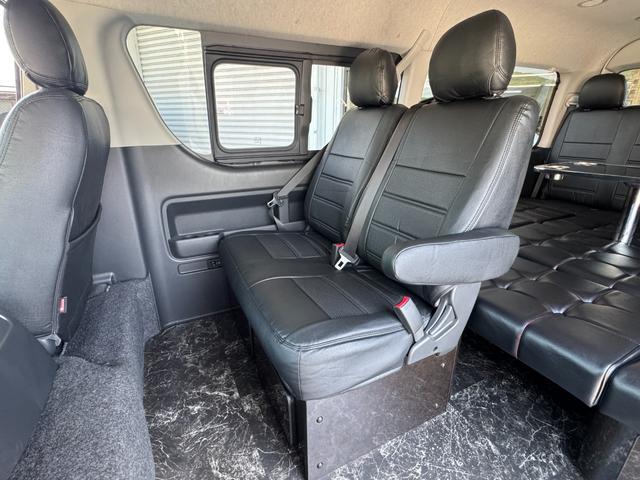 ハイエースワゴン ＧＬ　新車／４ＷＤ／ＫＳＦシートアレンジ／ラウンジパッケージ／カロッツェリアナヒ／ＥＴＣ／フリップダウンモニター／パノラミックビューモニター／キャンピングカー仕様／車中泊仕様／フルフラット／フローリング（6枚目）