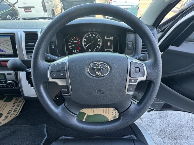 ハイエースワゴン ＧＬ　新車／４ＷＤ／ＫＳＦシートアレンジ／ラウンジパッケージ／カロッツェリアナヒ／ＥＴＣ／フリップダウンモニター／パノラミックビューモニター／キャンピングカー仕様／車中泊仕様／フルフラット／フローリング（22枚目）