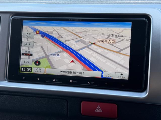 ハイエースワゴン ＧＬ　新車／４ＷＤ／ＫＳＦシートアレンジ／ラウンジパッケージ／カロッツェリアナヒ／ＥＴＣ／フリップダウンモニター／パノラミックビューモニター／キャンピングカー仕様／車中泊仕様／フルフラット／フローリング（28枚目）