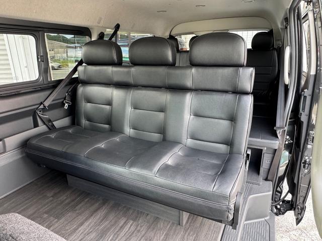 ハイエースワゴン ＧＬ　未登録新車／ＫＳ－ＳＡＬＯＯＮ２／３人掛ベンチシート／フルフラット／対座シート／ＡＬＰＩＮＥ１１インチＢＩＧＸナビ／１２．８インチフリップダウンモニター／ＥＴＣ／ナイトロパワー１７ＡＷ／ローダウン（7枚目）