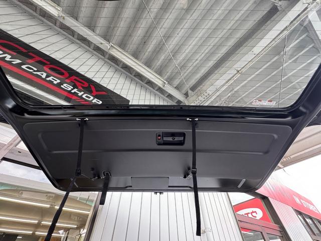 ハイエースワゴン ＧＬ　未登録新車／ＫＳ－ＳＡＬＯＯＮ２／３人掛ベンチシート／フルフラット／対座シート／ＡＬＰＩＮＥ１１インチＢＩＧＸナビ／１２．８インチフリップダウンモニター／ＥＴＣ／ナイトロパワー１７ＡＷ／ローダウン（19枚目）