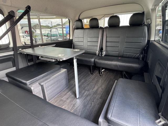 ハイエースワゴン ＧＬ　未登録新車／ＫＳ－ＳＡＬＯＯＮ２／３人掛ベンチシート／フルフラット／対座シート／ＡＬＰＩＮＥ１１インチＢＩＧＸナビ／１２．８インチフリップダウンモニター／ＥＴＣ／ナイトロパワー１７ＡＷ／ローダウン（20枚目）