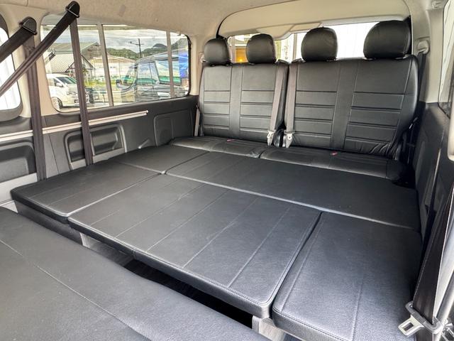 ハイエースワゴン ＧＬ　未登録新車／ＫＳ－ＳＡＬＯＯＮ２／３人掛ベンチシート／フルフラット／対座シート／ＡＬＰＩＮＥ１１インチＢＩＧＸナビ／１２．８インチフリップダウンモニター／ＥＴＣ／ナイトロパワー１７ＡＷ／ローダウン（21枚目）