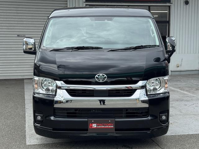 ハイエースワゴン ＧＬ　未登録新車／ＫＳ－ＳＡＬＯＯＮ２／３人掛ベンチシート／フルフラット／対座シート／ＡＬＰＩＮＥ１１インチＢＩＧＸナビ／１２．８インチフリップダウンモニター／ＥＴＣ／ナイトロパワー１７ＡＷ／ローダウン（45枚目）