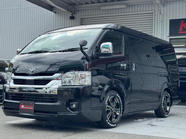 ハイエースワゴン ＧＬ　未登録新車／ＫＳ－ＳＡＬＯＯＮ２／３人掛ベンチシート／フルフラット／対座シート／ＡＬＰＩＮＥ１１インチＢＩＧＸナビ／１２．８インチフリップダウンモニター／ＥＴＣ／ナイトロパワー１７ＡＷ／ローダウン（52枚目）