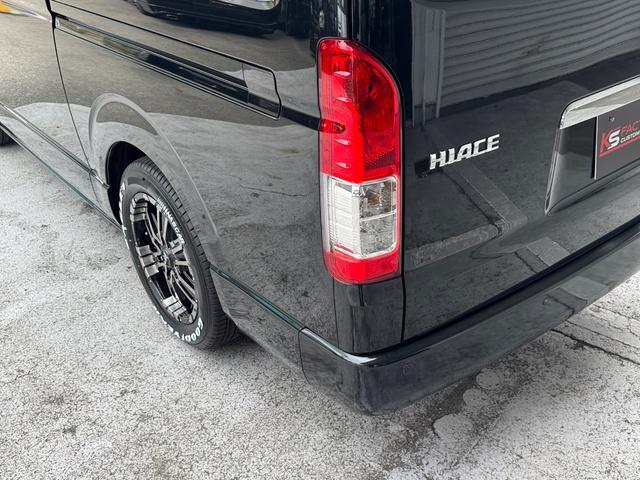 ハイエースワゴン ＧＬ　未登録新車／ＫＳ－ＳＡＬＯＯＮ２／３人掛ベンチシート／フルフラット／対座シート／ＡＬＰＩＮＥ１１インチＢＩＧＸナビ／１２．８インチフリップダウンモニター／ＥＴＣ／ナイトロパワー１７ＡＷ／ローダウン（69枚目）