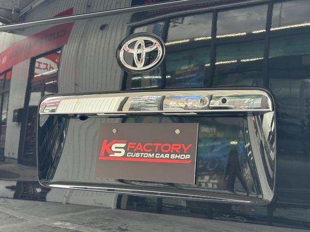 ハイエースワゴン ＧＬ　未登録新車／ＫＳ－ＳＡＬＯＯＮ２／３人掛ベンチシート／フルフラット／対座シート／ＡＬＰＩＮＥ１１インチＢＩＧＸナビ／１２．８インチフリップダウンモニター／ＥＴＣ／ナイトロパワー１７ＡＷ／ローダウン（73枚目）