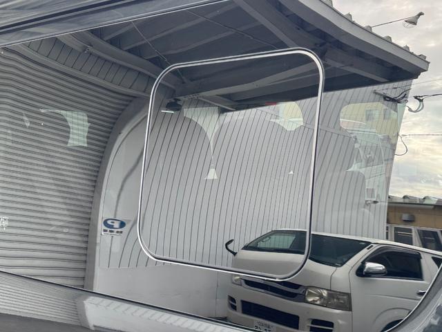 ハイエースワゴン ＧＬ　未登録新車／ＫＳ－ＳＡＬＯＯＮ２／３人掛ベンチシート／フルフラット／対座シート／ＡＬＰＩＮＥ１１インチＢＩＧＸナビ／１２．８インチフリップダウンモニター／ＥＴＣ／ナイトロパワー１７ＡＷ／ローダウン（75枚目）