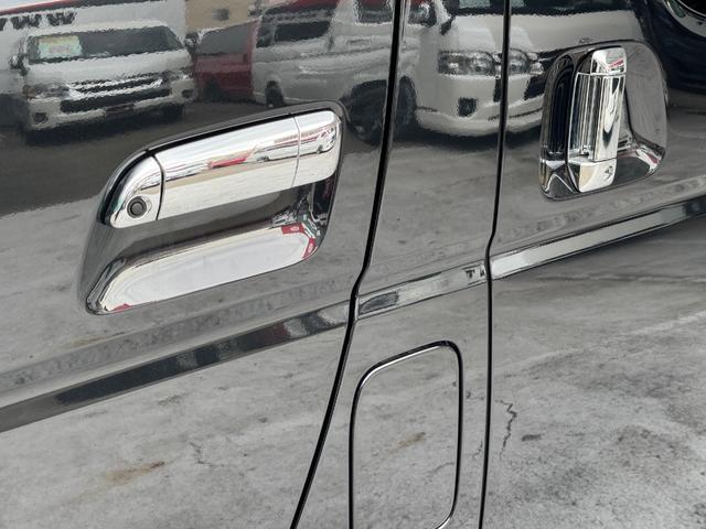 ハイエースワゴン ＧＬ　未登録新車／ＫＳ－ＳＡＬＯＯＮ２／３人掛ベンチシート／フルフラット／対座シート／ＡＬＰＩＮＥ１１インチＢＩＧＸナビ／１２．８インチフリップダウンモニター／ＥＴＣ／ナイトロパワー１７ＡＷ／ローダウン（76枚目）