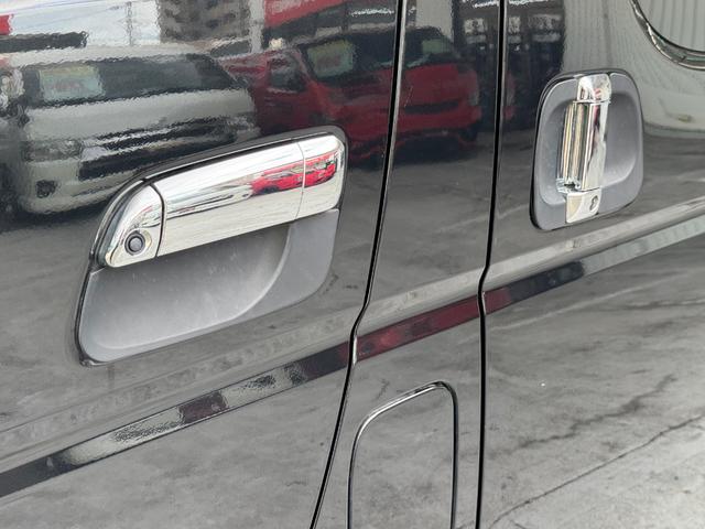 ハイエースバン スーパーGL ディーゼル/ワンオーナー/寒冷地仕様/ALPINE11インチBIXナビ/12.8インチ/ベッドキット/TRD/フロントスポイラー/16インチAW/キャメルカラー/シートカバー/キャンピングカー仕様(69枚目)