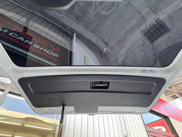 ハイエースバン スーパーＧＬ　ダークプライムＩＩ　ＡＬＰＩＮＥ　ＢＩＧＸ／ワンオーナー／ベッドキット／ＢＲＩＤＥシート／デジタルインナーミラー／ドラレコ／天井スピーカー／後席モニター／社外リアバンパー／デイトナ／車中泊仕様／中古ハイエースカスタム（13枚目）