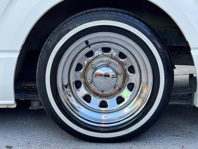 ハイエースバン スーパーＧＬ　ダークプライムＩＩ　ＡＬＰＩＮＥ　ＢＩＧＸ／ワンオーナー／ベッドキット／ＢＲＩＤＥシート／デジタルインナーミラー／ドラレコ／天井スピーカー／後席モニター／社外リアバンパー／デイトナ／車中泊仕様／中古ハイエースカスタム（40枚目）