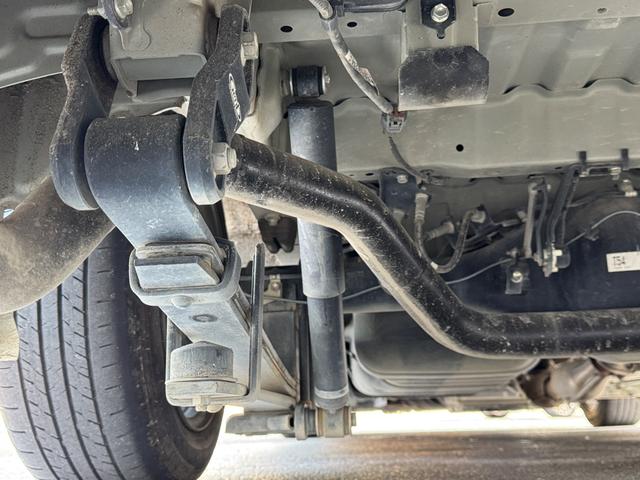 ハイエースバン スーパーＧＬ　ダークプライムＩＩ　ＡＬＰＩＮＥ　ＢＩＧＸ／ワンオーナー／ベッドキット／ＢＲＩＤＥシート／デジタルインナーミラー／ドラレコ／天井スピーカー／後席モニター／社外リアバンパー／デイトナ／車中泊仕様／中古ハイエースカスタム（42枚目）