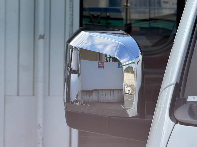 ハイエースバン スーパーＧＬ　ダークプライムＩＩ　ＡＬＰＩＮＥ　ＢＩＧＸ／ワンオーナー／ベッドキット／ＢＲＩＤＥシート／デジタルインナーミラー／ドラレコ／天井スピーカー／後席モニター／社外リアバンパー／デイトナ／車中泊仕様／中古ハイエースカスタム（60枚目）